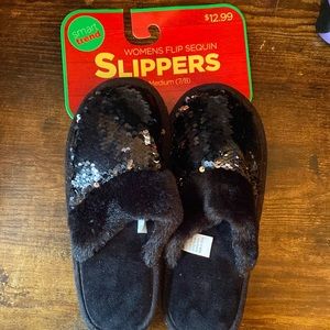 Women’s Medium Flip Sequin Slippers